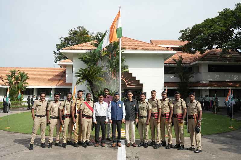 CEO Technopark with SISF personnel.